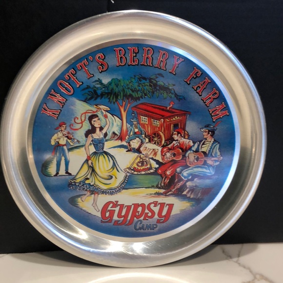 KNOTTS BERRY FARM Vintage Gypsy Camp Tin Platter - Picture 1 of 7